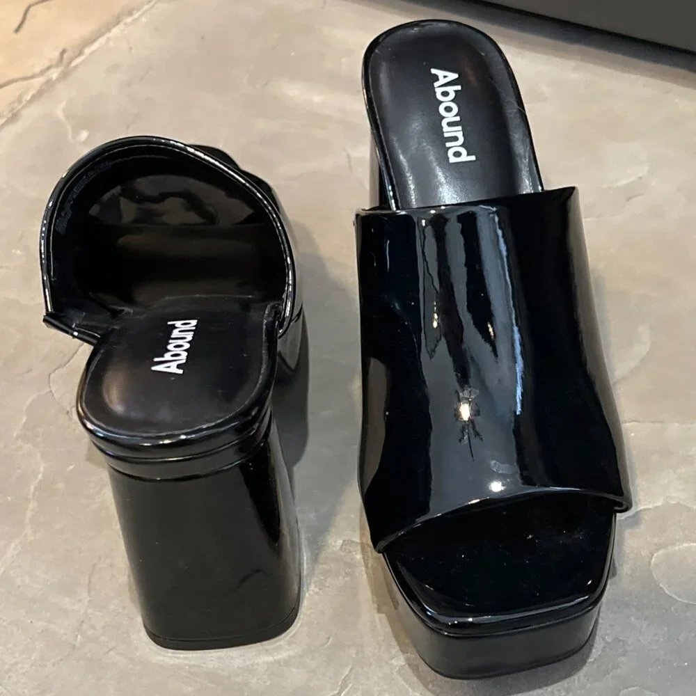 ABOUND Sarah Block Heel Mule Patent Platform Slide Sandals Size 6 EUC